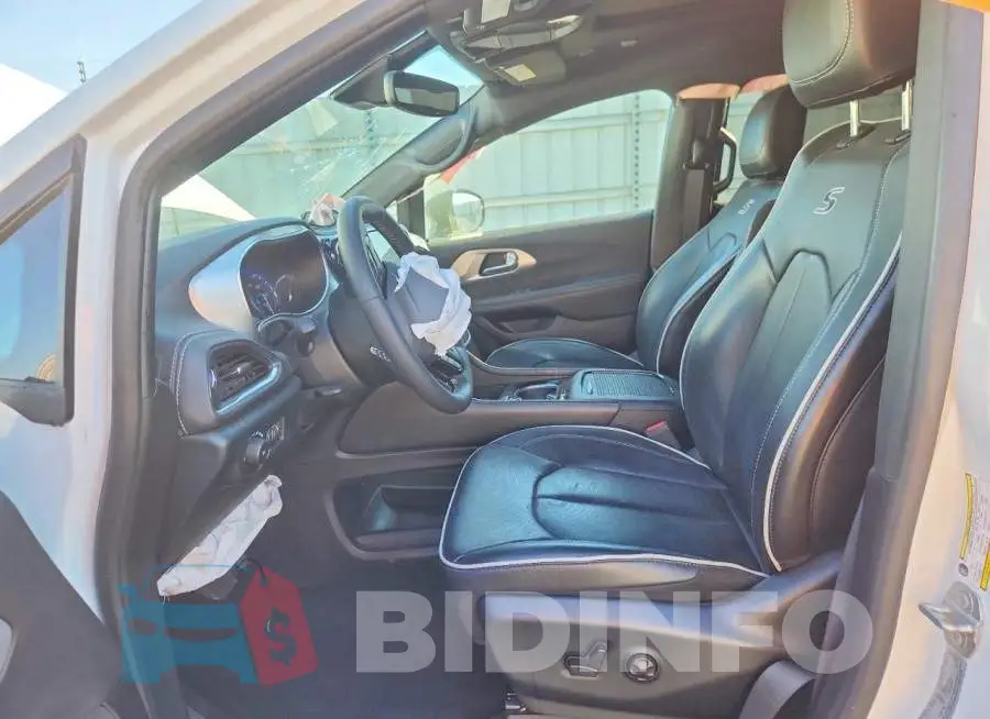 2C4RC1GGXSR547888 Photo# 7