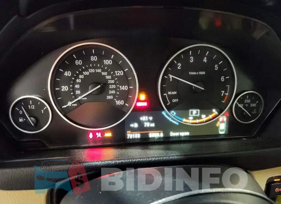WBA8D9G56JNU66921 Photo# 9
