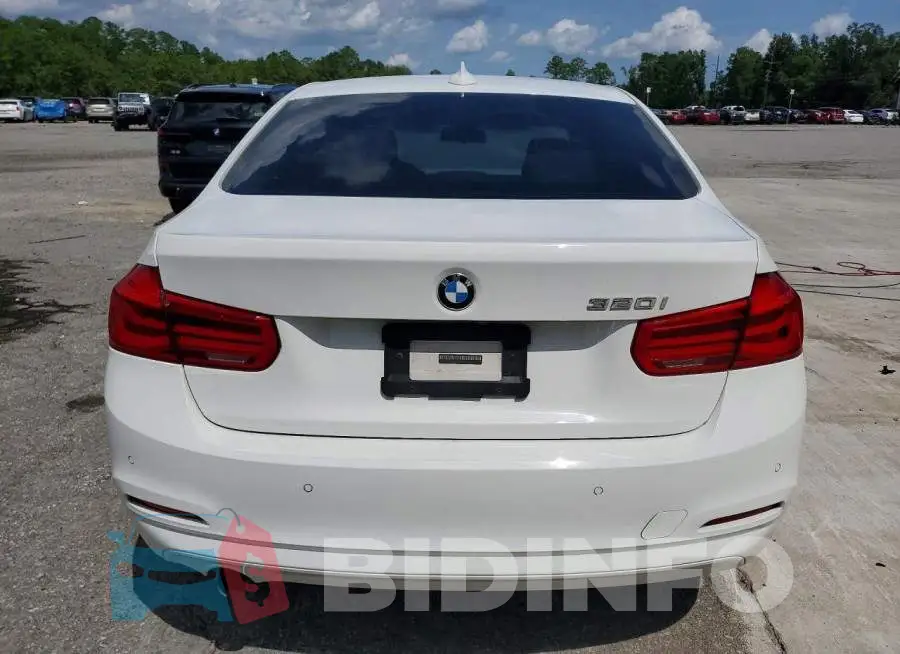 WBA8E1G35HNU18592 Photo# 6