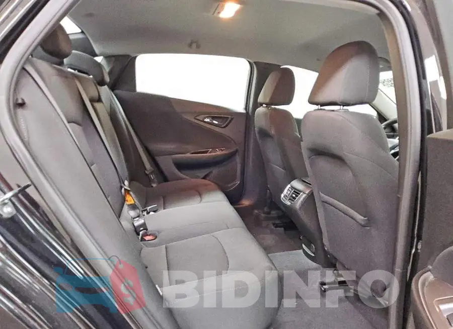 1G1ZD5ST8PF163477 Photo# 10