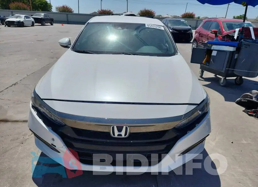 1HGCV1F39KA118875 Photo# 5
