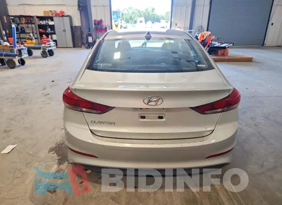 5NPD84LFXJH377814 Photo# 6