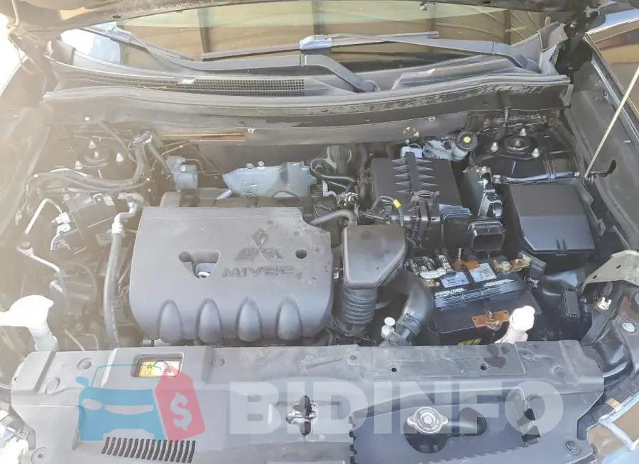 JA4AZ3A37JZ043035 Photo# 12