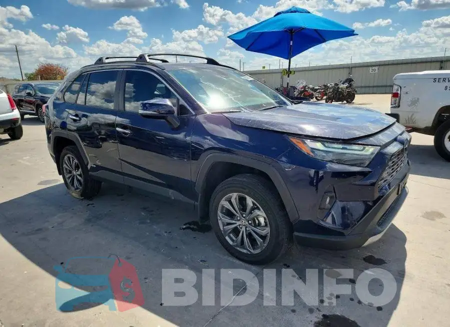 4T3D6RFV2RU169940 Photo# 4