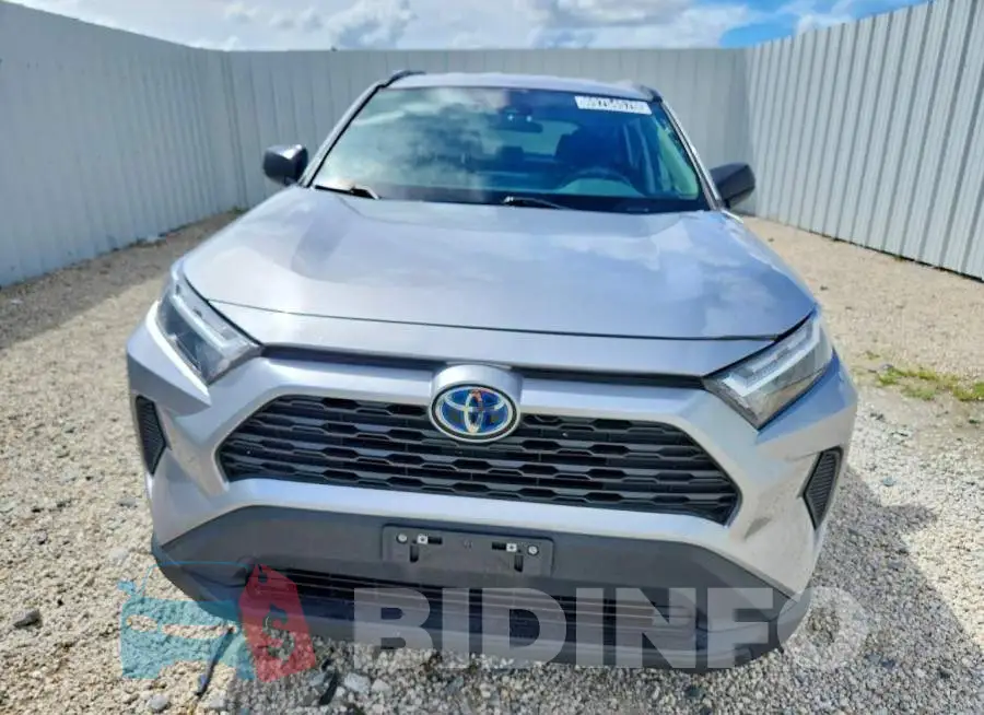 4T3LWRFV3RU130818 Photo# 5