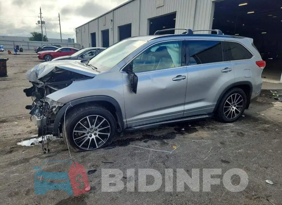 5TDJZRFH4HS379069 Photo# 1