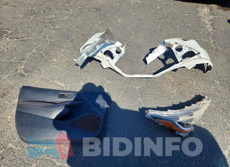 5YFB4MDE6SP280302 Photo# 12