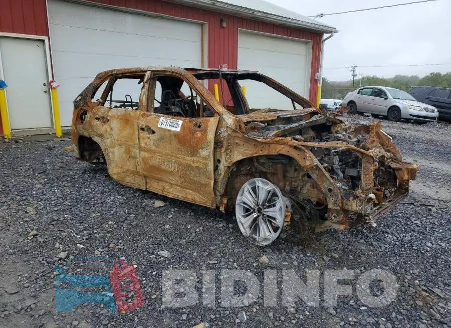 JTMFB3FV2PD115016 Photo# 4