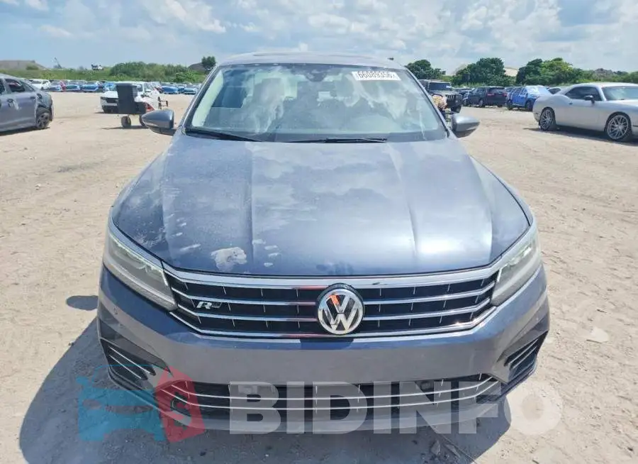 1VWMA7A33KC005899 Photo# 5