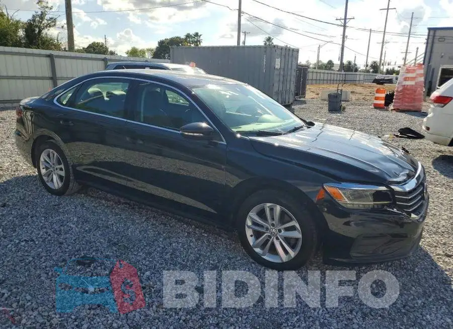 1VWSA7A3XLC010588 Photo# 4