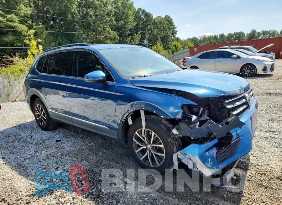 3VV3B7AX7LM006876 Photo# 4