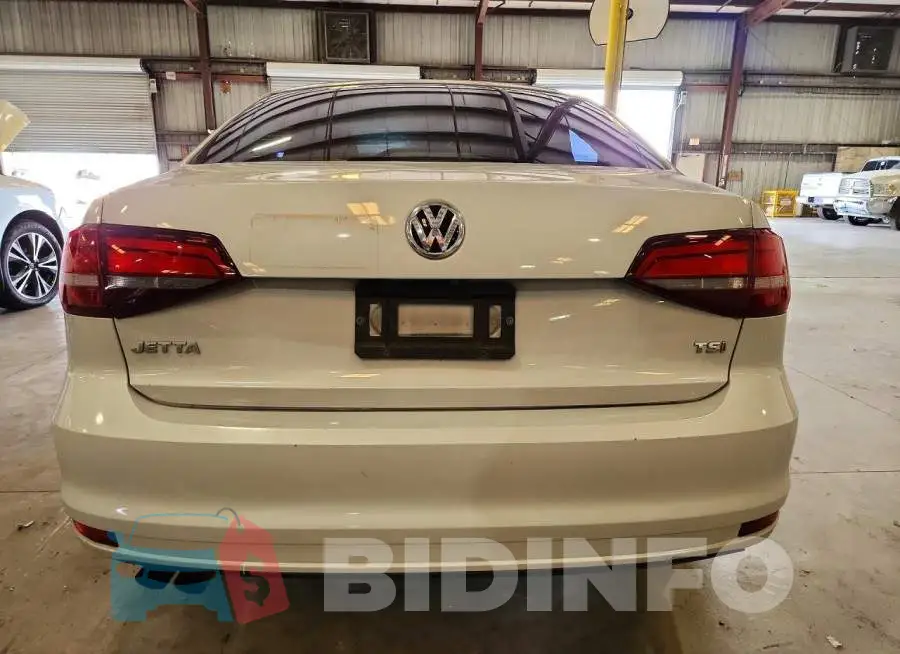 3VW167AJ8HM272059 Photo# 6