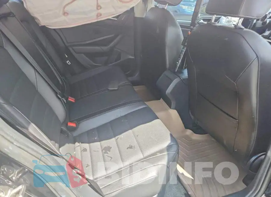 3VW7M7BU0NM021685 Photo# 10