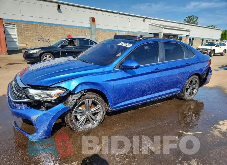 3VW7M7BU0NM026756 Photo# 1