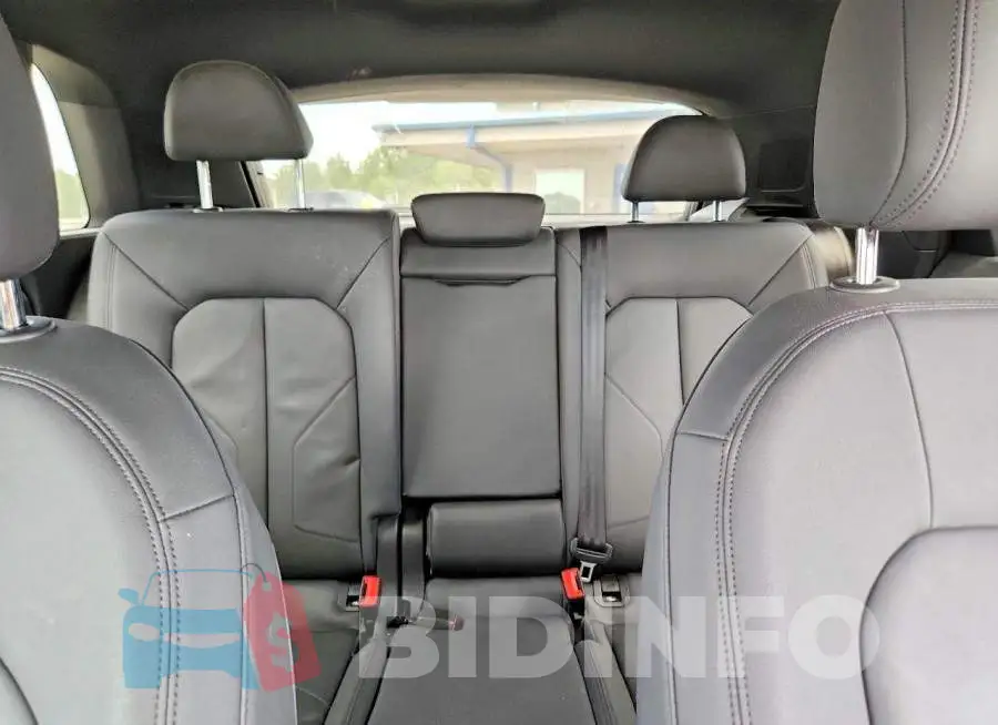 WA1DECF33M1026219 Photo# 10