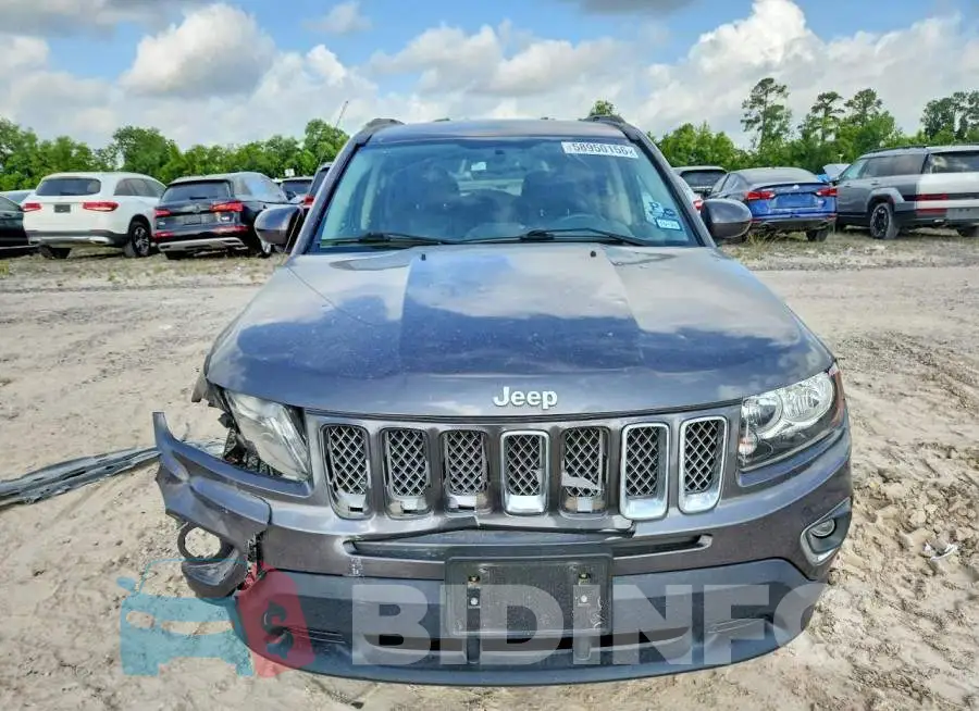 1C4NJDEB9HD126981 Photo# 5