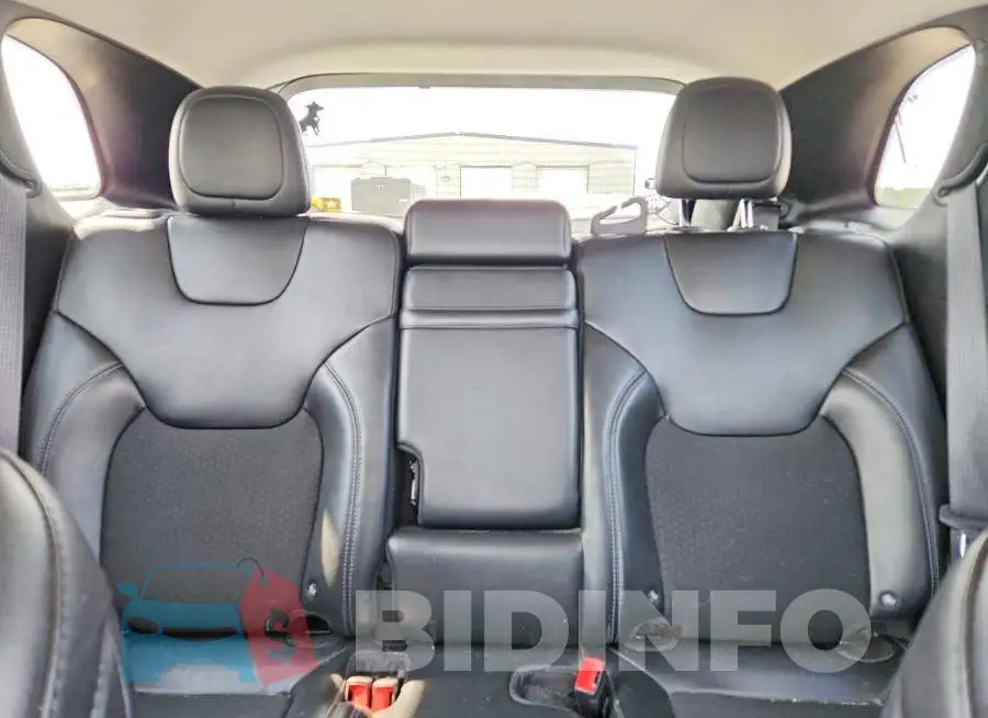 1C4PJMLX6KD108257 Photo# 10