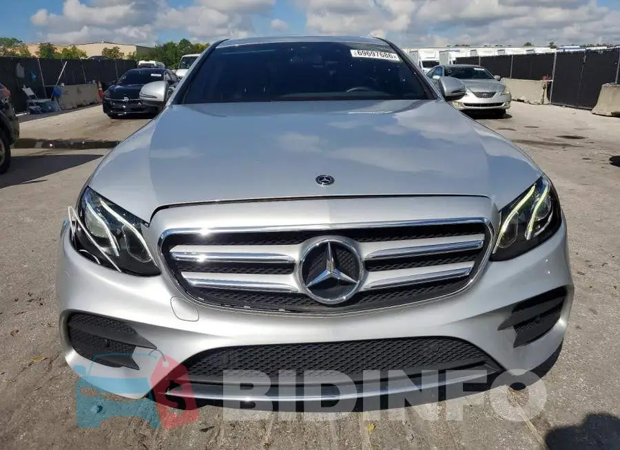 WDDZF8DBXLA755337 Photo# 5