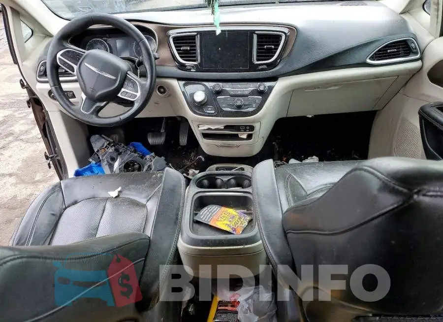 2C4RC1BGXJR175331 Photo# 8