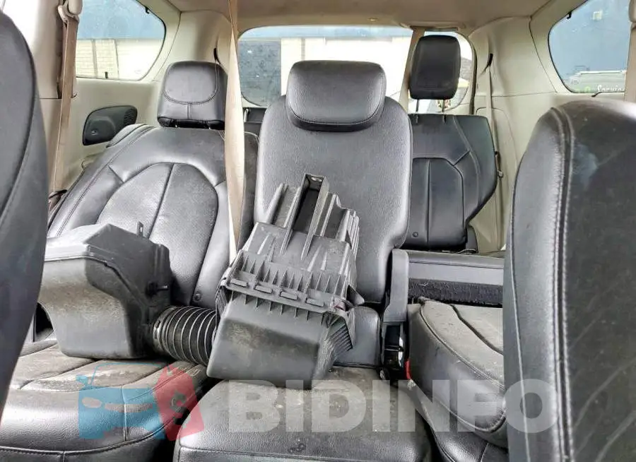 2C4RC1BGXJR175331 Photo# 10