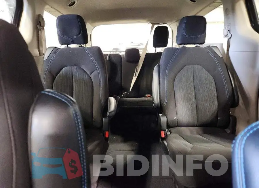 2C4RC1FG6MR598714 Photo# 10