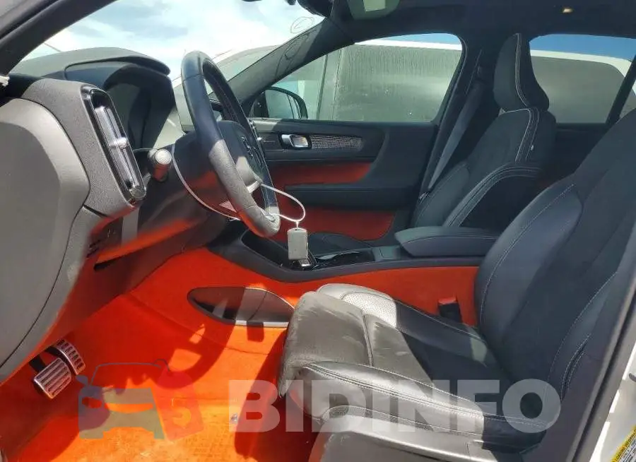 YV4ED3UR5M2583953 Photo# 7