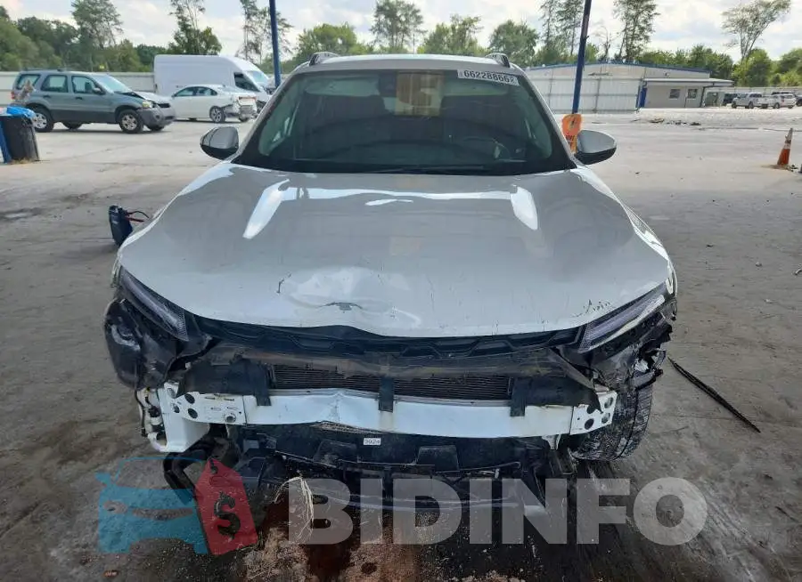 KL77LHE2XRC173189 Photo# 5