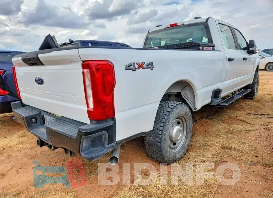 1FT7W2BA8SED36256 Photo# 3