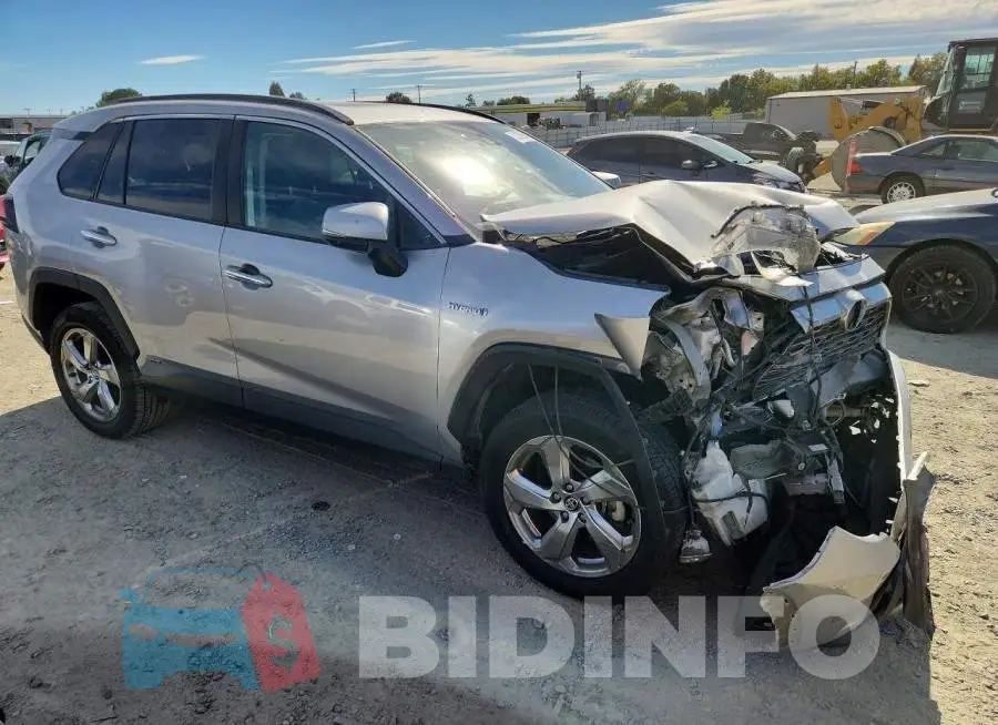 4T3DWRFV1LU001326 Photo# 4