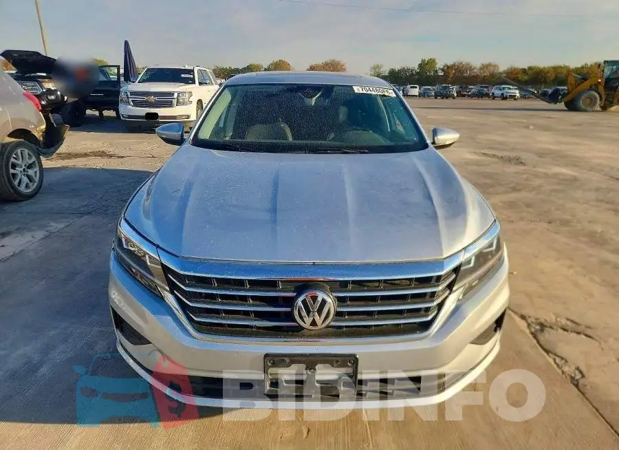 1VWSA7A34MC015786 Photo# 5