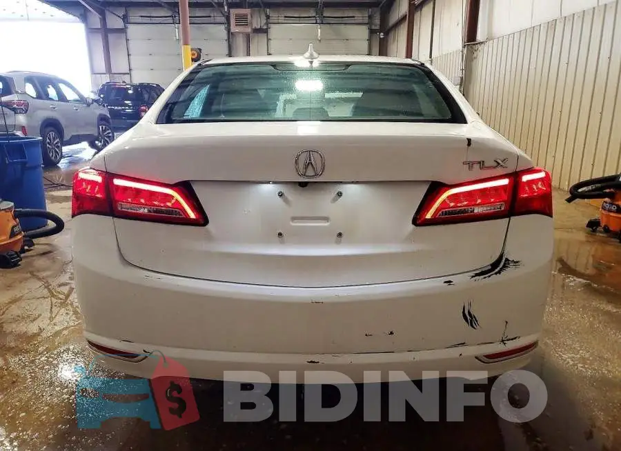 19UUB1F30JA011645 Photo# 6