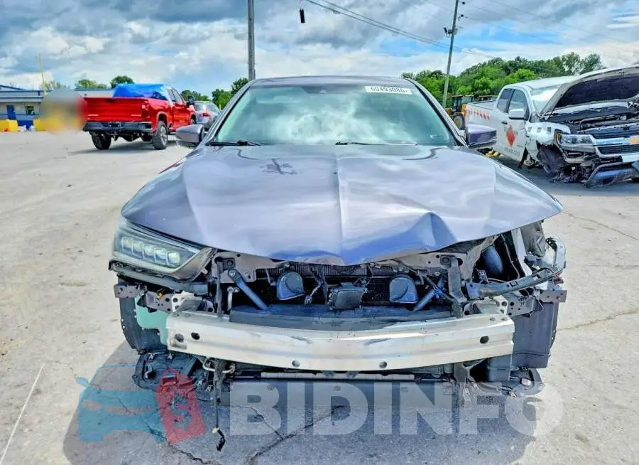 19UUB1F38KA010681 Photo# 5