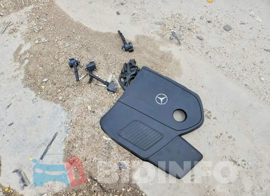 W1KAF4HB8SR252082 Photo# 12