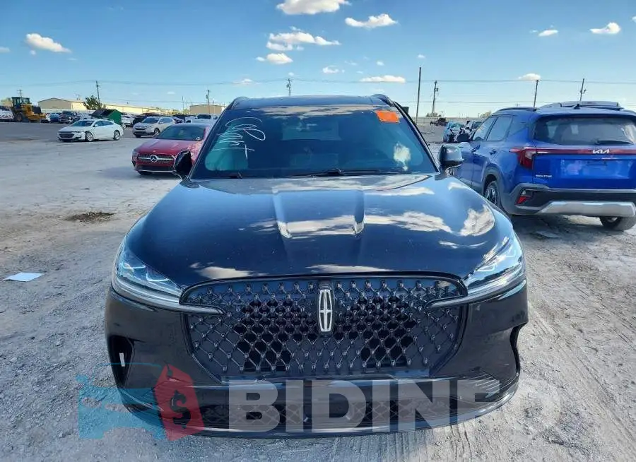 5LM5J7XC9SGL15605 Photo# 5