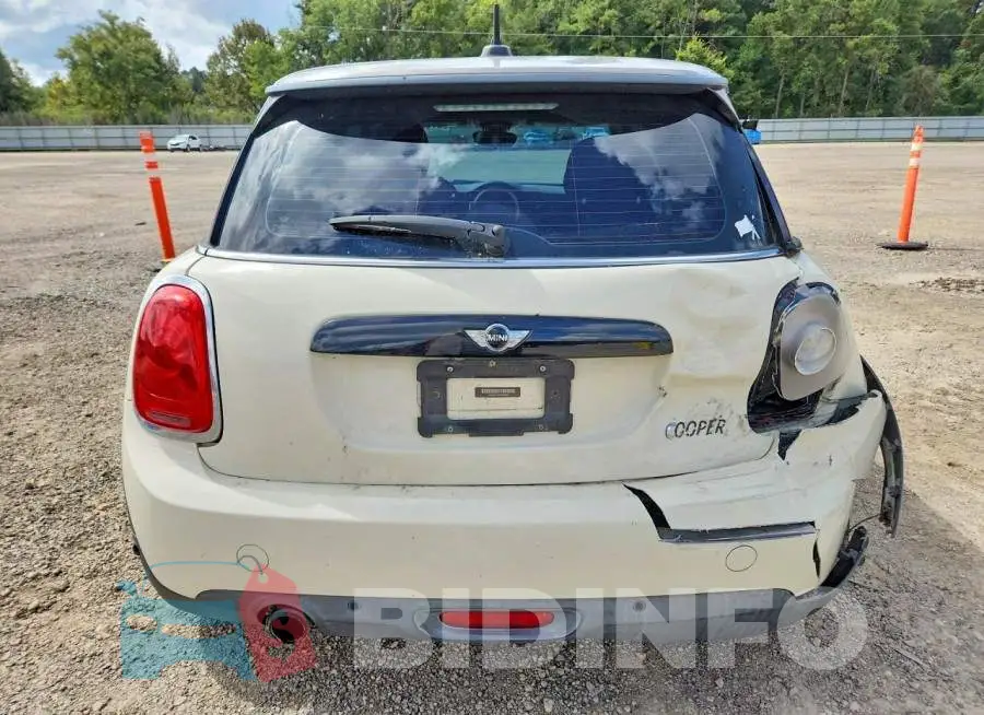 WMWXP5C5XH3C63590 Photo# 6