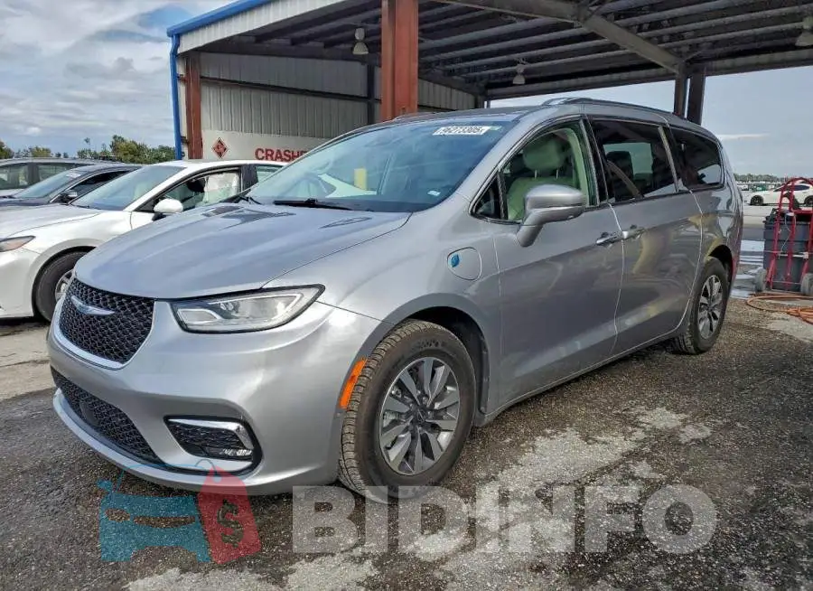 2C4RC1L73MR594317 Photo# 1