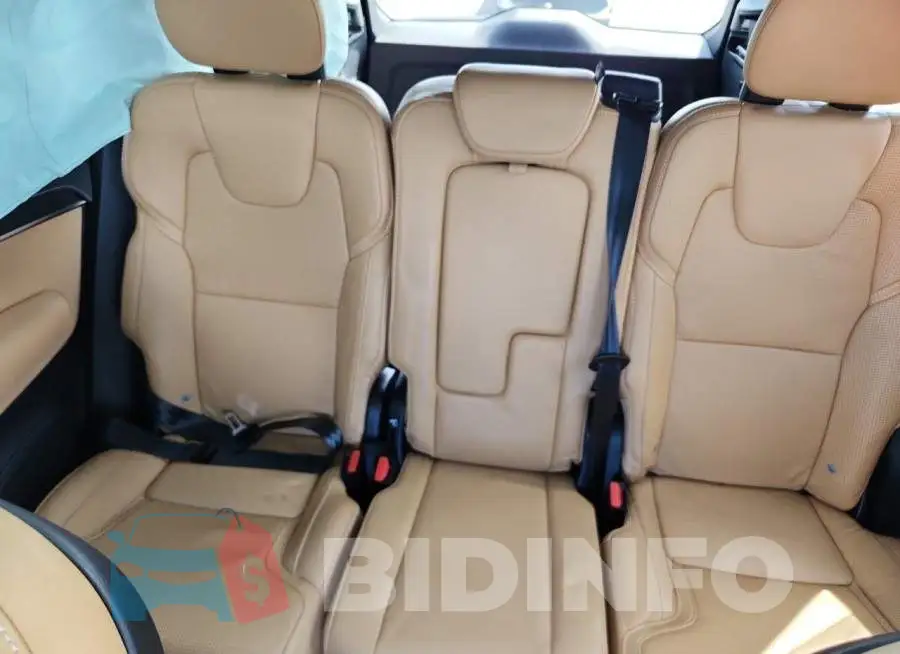 YV4A22PL0M1687925 Photo# 10