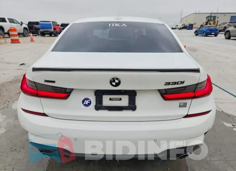 3MW5R7J03L8B16805 Photo# 6