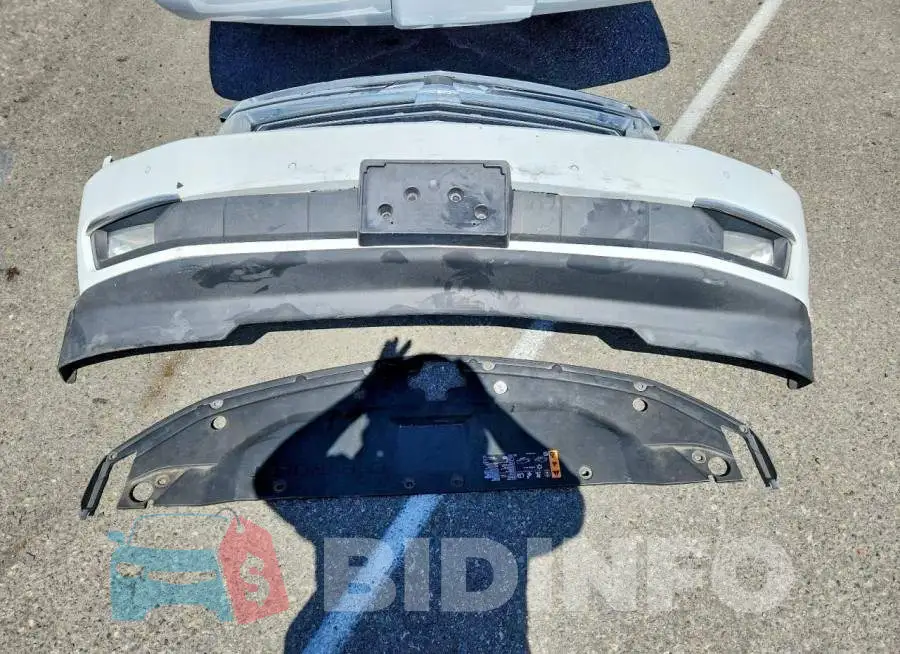 1GNSCJKC7HR194862 Photo# 13