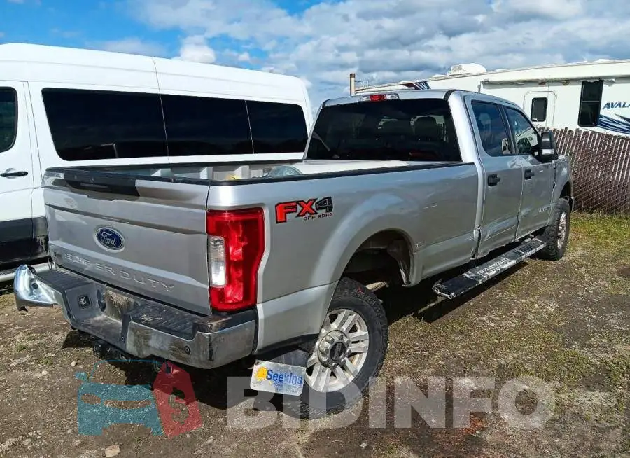1FT7W2BT0KED84352 Photo# 3