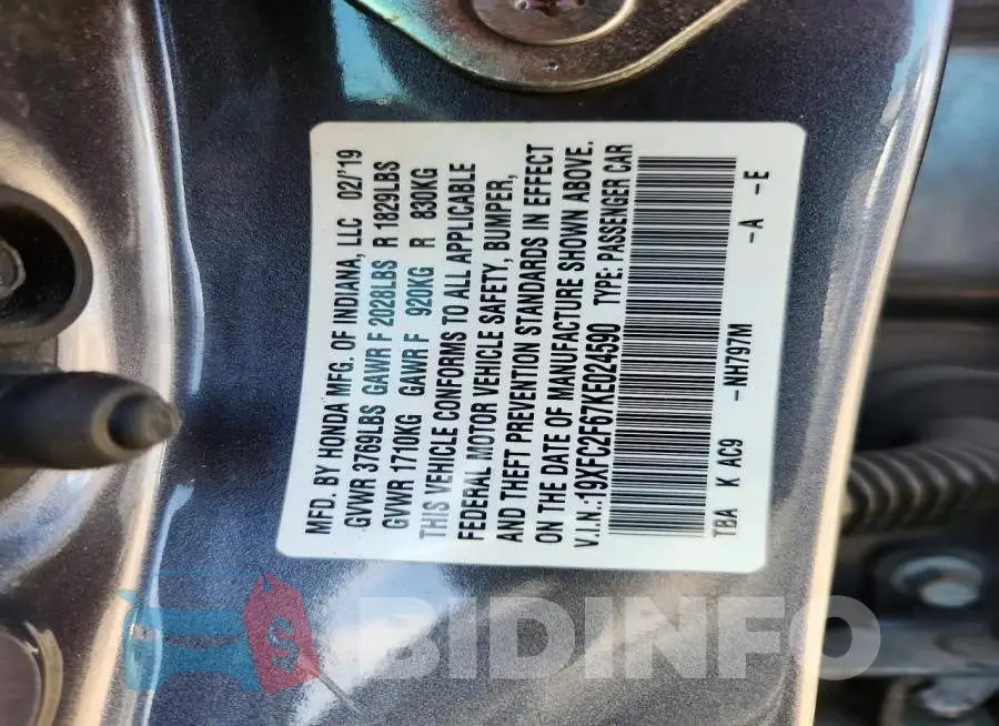 19XFC2F67KE024590 Photo# 12