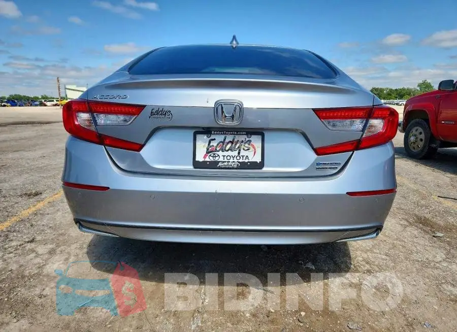 1HGCV3F92JA014257 Photo# 6