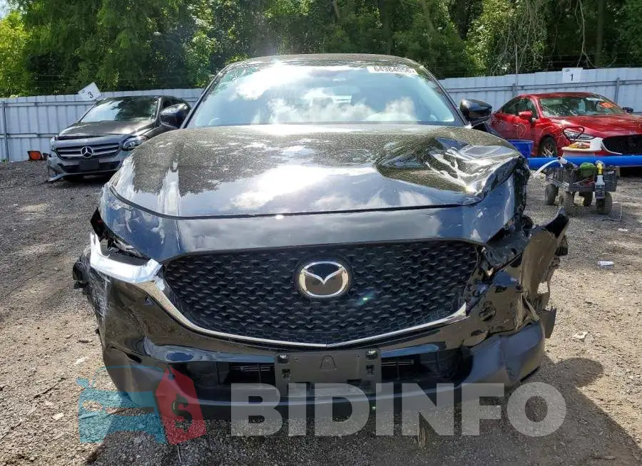 3MVDMBBL7TM138112 Photo# 5