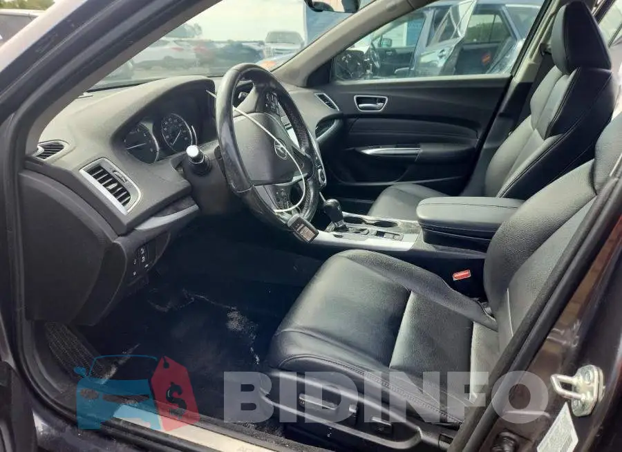 19UUB1F31JA009077 Photo# 7