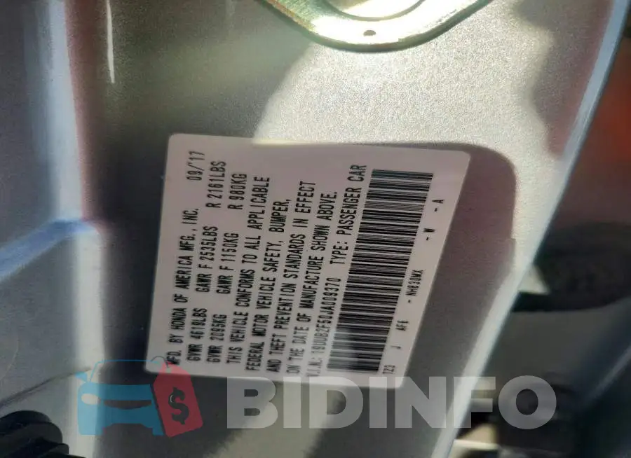 19UUB2F50JA009370 Photo# 12