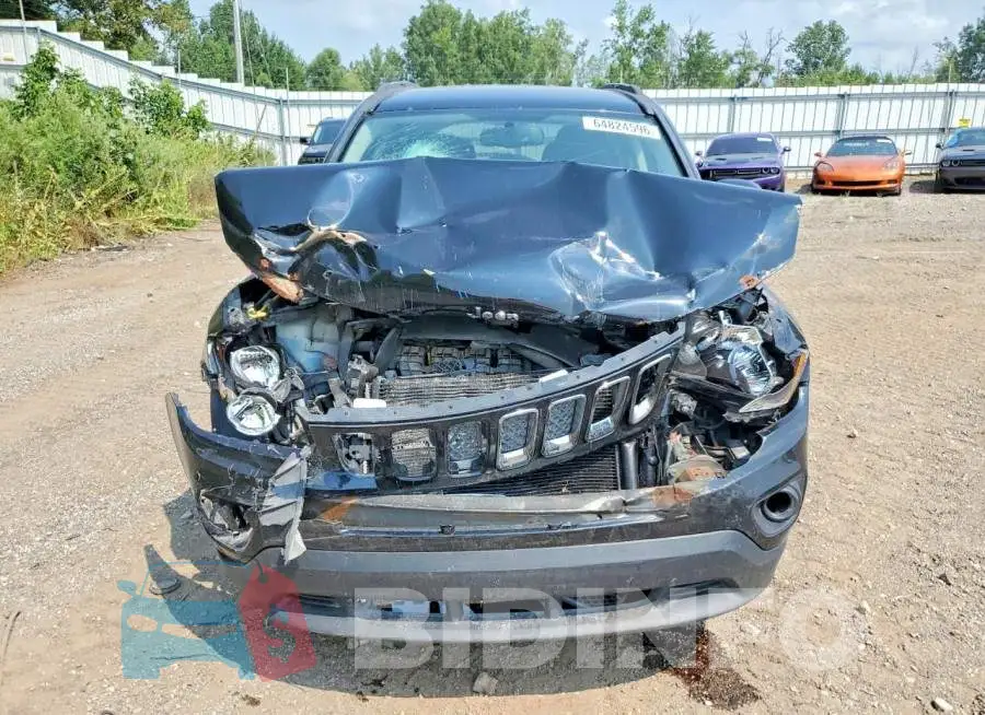 1C4NJDEB4HD100725 Photo# 5
