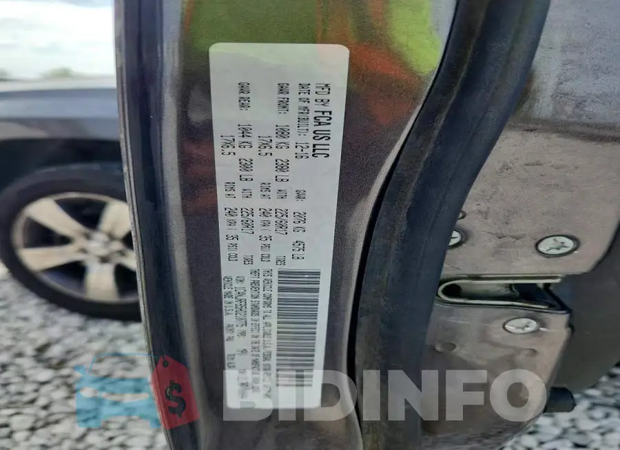 1C4NJRFB5HD210775 Photo# 13