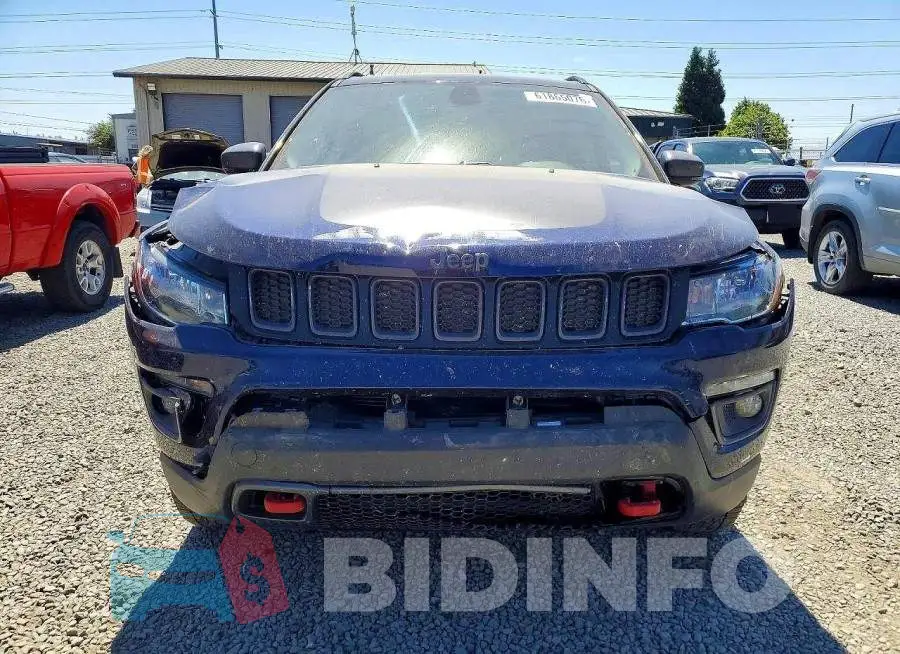 3C4NJDDB8LT106807 Photo# 5