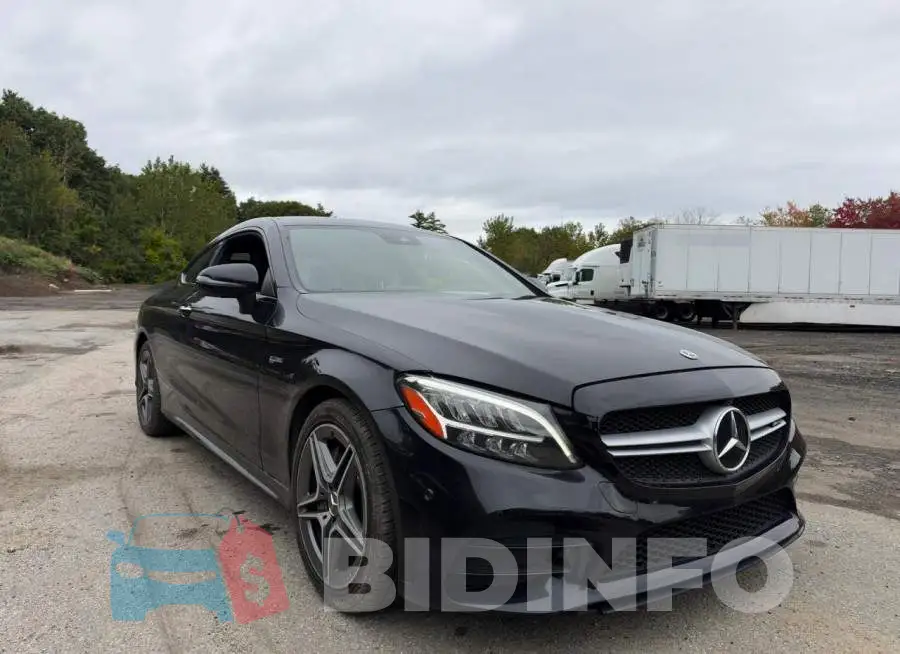 WDDWJ6EB5KF877223 Photo# 1