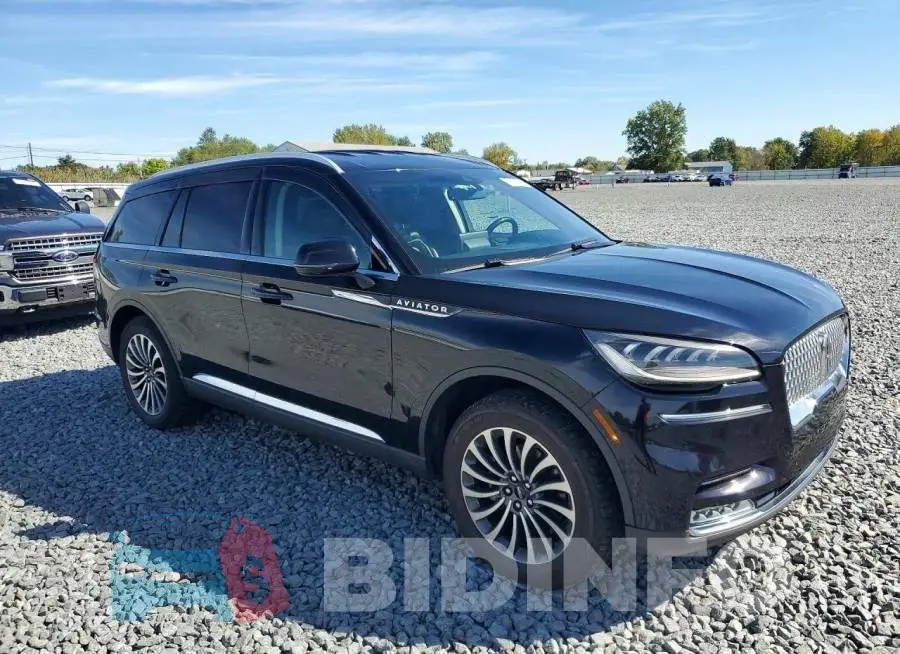 5LM5J7XC8LGL16326 Photo# 4